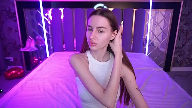 Snow WhiteeeX online show from April 16, 5:41 am