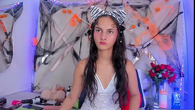 ninaht online show from October 29, 9:39 pm