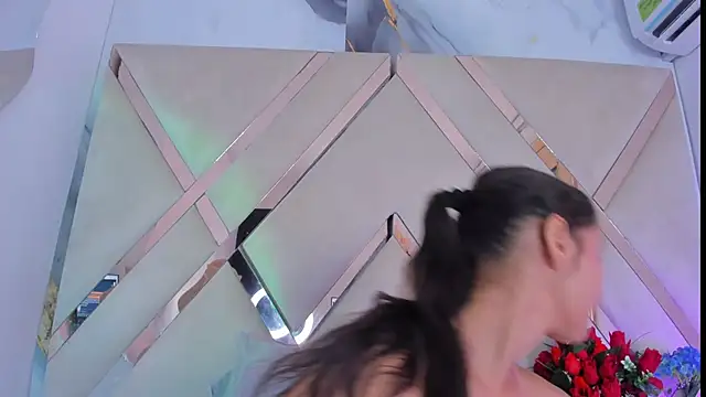 ninaht online show from October 13, 10:12 pm