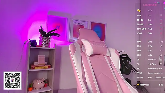 SweetJunne online show from November 6, 12:49 am