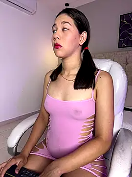 Snapshot of Amber_hot22 chatting on October 22, 8:25 pm Amber hot22 online show from October 22, 8:25 pm