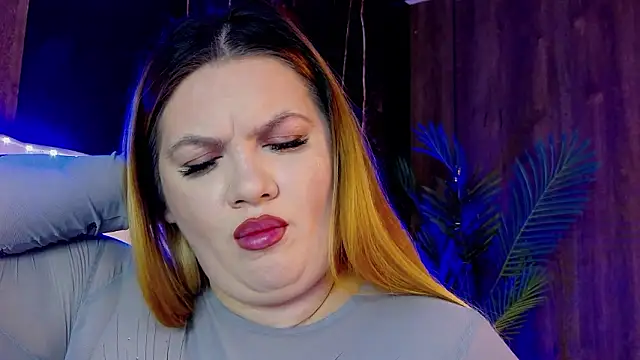 MelanieBrownn online show from February 11, 7:43 am