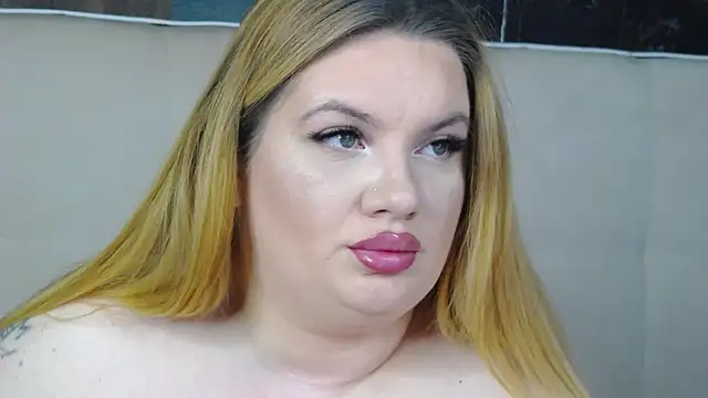 MelanieBrownn online show from January 19, 7:48 am