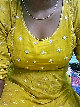 selvitamil03069 online show from September 22, 2:10 am
