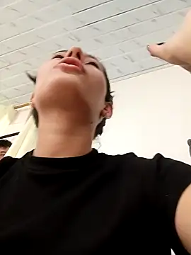 Snapshot of Ary-18 chatting on October 7, 2:10 pm Ary-18 online show from October 7, 2:10 pm