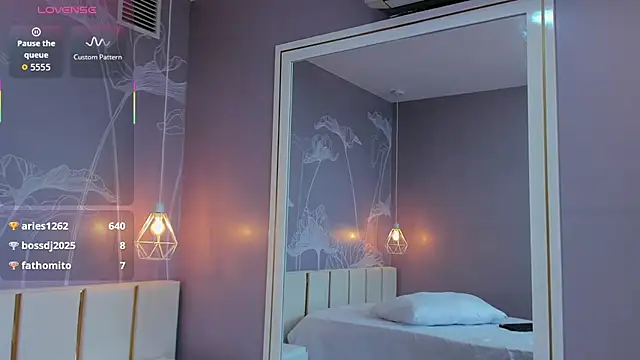 Snapshot of Sensual_Sophie_ chatting on October 16, 3:47 pm Sensual Sophie online show from October 16, 3:47 pm