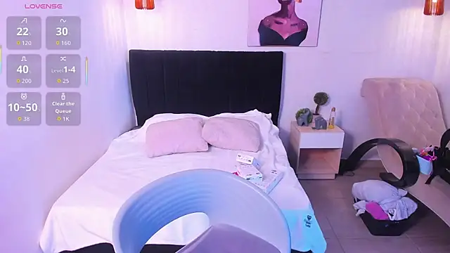 Scarlett  bell online show from September 22, 1:20 pm