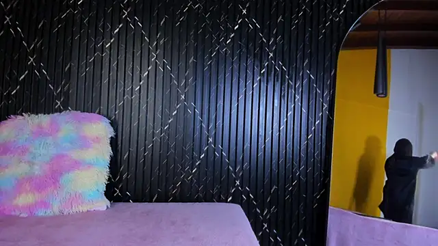 valentina lux online show from September 30, 7:30 pm