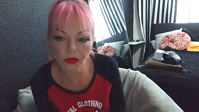 rileyraerhoads online show from September 29, 10:26 pm