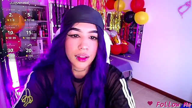 Snapshot of AliceWalker_11 chatting on September 27, 8:05 pm AliceWalker 11 online show from September 27, 8:05 pm