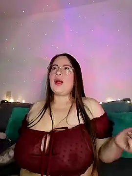 Snapshot of soofy__ chatting on October 19, 2:30 pm soofy   online show from October 19, 2:30 pm