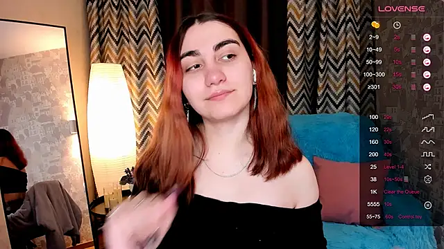 hannacheekss  online show from November 10, 2:06 am