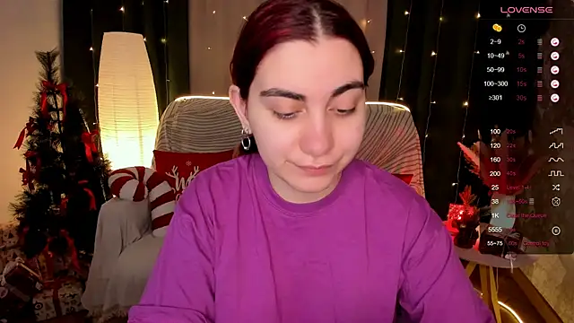 hannacheekss  online show from December 18, 2:16 am