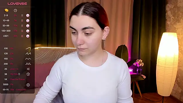 hannacheekss  online show from September 24, 2:32 am