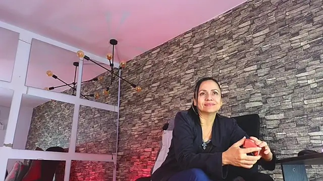 monicarousey online show from September 11, 10:48 am