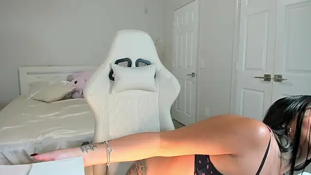 marianaferrero online show from October 22, 3:17 pm