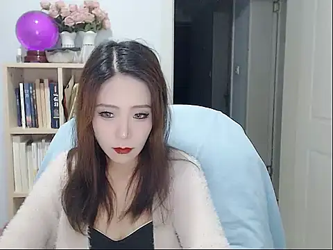 Snapshot of SuSushi728 chatting on October 29, 3:25 pm SuSushi728 online show from October 29, 3:25 pm