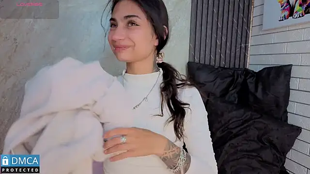 SolBeaumont1 online show from September 26, 7:22 pm