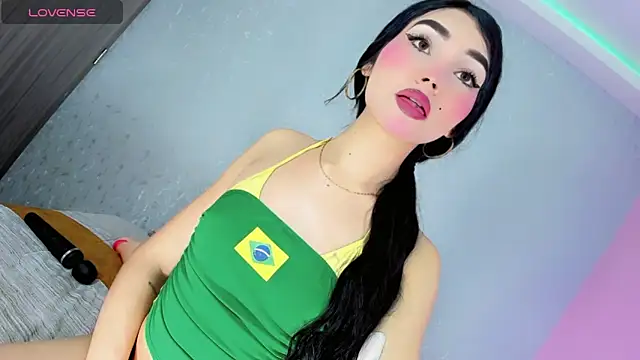 Snapshot of Babyaleja chatting on October 1, 7:24 am Babyaleja online show from October 1, 7:24 am