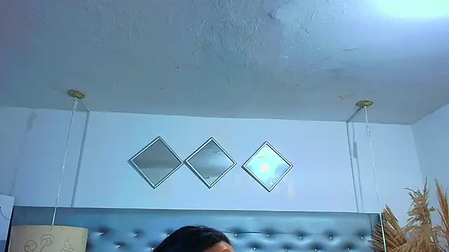 EileenBenzon online show from February 10, 2:42 pm