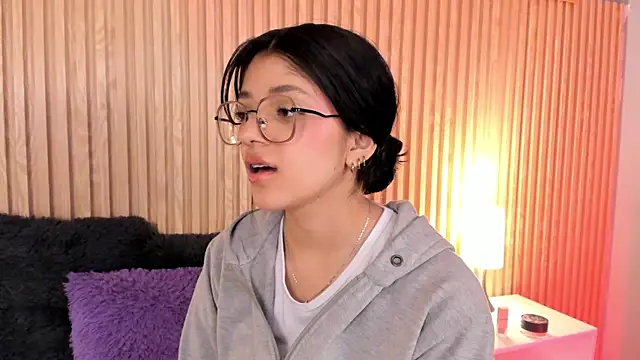 Snapshot of lana_dol chatting on September 15, 1:08 pm lana dol online show from September 15, 1:08 pm