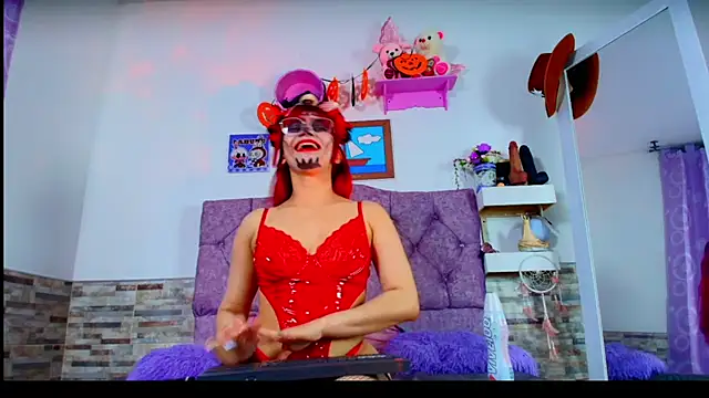 Snapshot of Melannytaylor chatting on November 1, 10:58 pm Melannytaylor online show from November 1, 10:58 pm