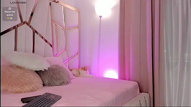 susan powell online show from October 11, 1:43 am