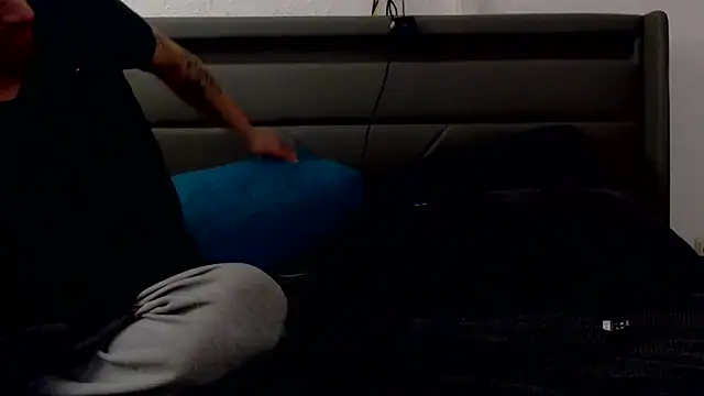 DevilsAngel13 online show from March 13, 7:26 pm