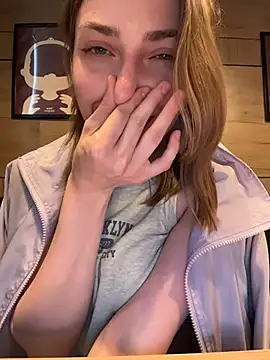 Sunny   Bunny online show from June 25, 12:40 pm