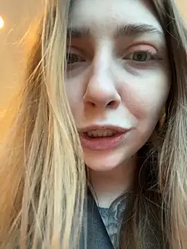 Sunny   Bunny online show from March 15, 1:24 pm