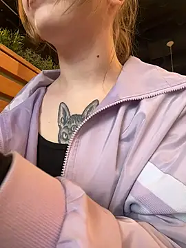 Sunny   Bunny online show from July 7, 1:03 pm