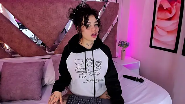 KatherineGomez online show from October 8, 3:00 am