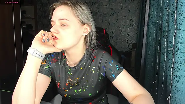 Snapshot of Your_small_bunny chatting on September 28, 2:07 am Your small bunny online show from September 28, 2:07 am