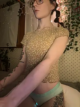 dreamteemergirl online show from February 7, 1:42 am