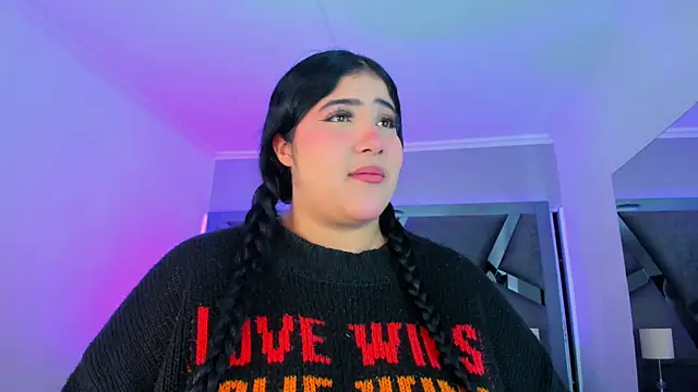 Snapshot of AmberiniHoffman chatting on October 22, 11:59 am AmberiniHoffman online show from October 22, 11:59 am