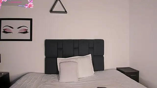 Khenta Michells online show from January 16, 10:44 am