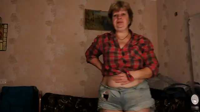 Ettie Tonia online show from November 24, 1:46 pm