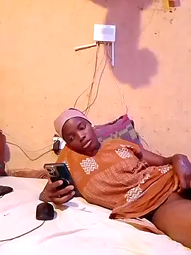 Snapshot of QUEEN-NAIMA chatting on November 2, 9:02 am QUEEN-NAIMA online show from November 2, 9:02 am