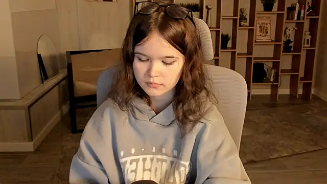 Elainebeness online show from September 16, 7:11 pm