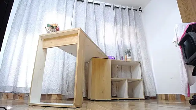 Snapshot of Kathleen_Rodriguez chatting on October 7, 12:42 pm Kathleen Rodriguez online show from October 7, 12:42 pm