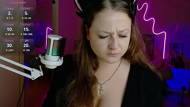 LizzyShine online show from October 5, 5:07 pm