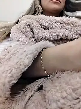 fofinhaa12 online show from February 9, 9:17 pm