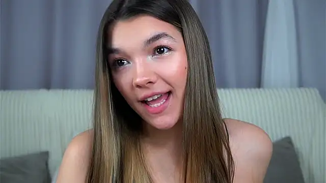 Snapshot of VeronaAppleberry chatting on October 12, 12:07 pm VeronaAppleberry online show from October 12, 12:07 pm