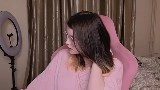 HanaMitsuri online show from March 24, 8:03 pm