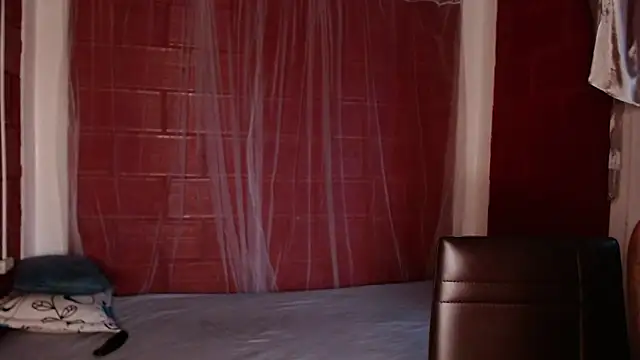 Snapshot of Priyalakshmi_ chatting on October 31, 1:04 pm Priyalakshmi online show from October 31, 1:04 pm