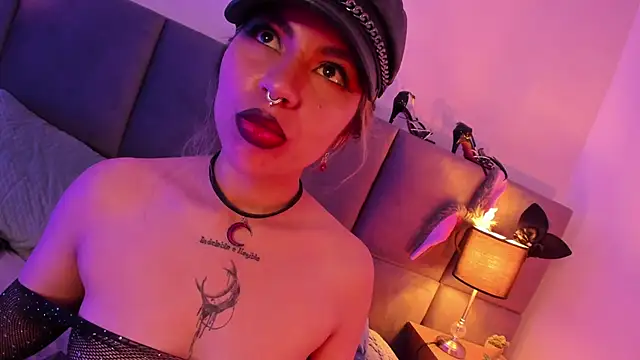 Snapshot of delilah_fix chatting on October 11, 9:50 pm delilah fix online show from October 11, 9:50 pm