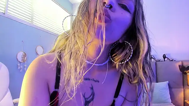 Snapshot of delilah_fix chatting on September 21, 8:18 pm delilah fix online show from September 21, 8:18 pm