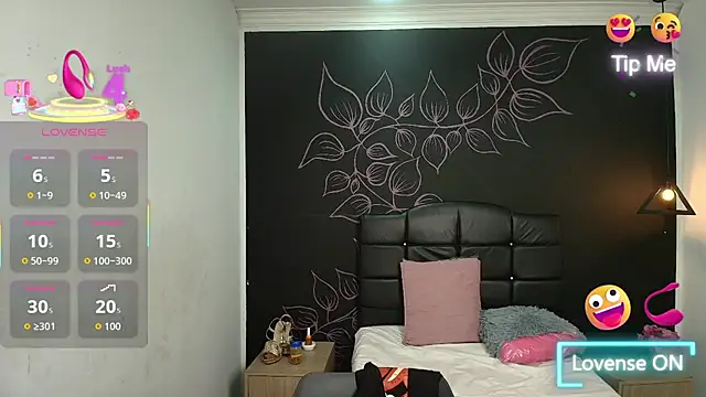 Snapshot of NatashaMason_ chatting on October 10, 12:10 pm NatashaMason  online show from October 10, 12:10 pm