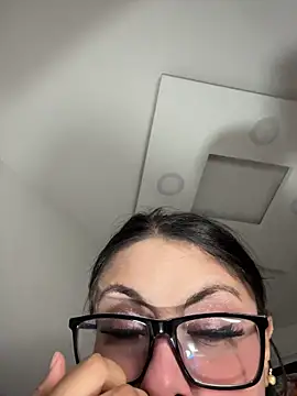 linatarens online show from April 11, 12:31 pm