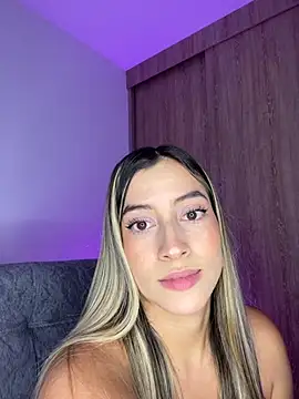 Snapshot of Issabela_G1 chatting on September 30, 9:41 pm Issabela G1 online show from September 30, 9:41 pm